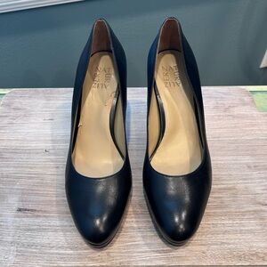 Naturalizer “Teresa” Women's 3-3/4” Heel Classic Black Leather Pumps Size 9.5